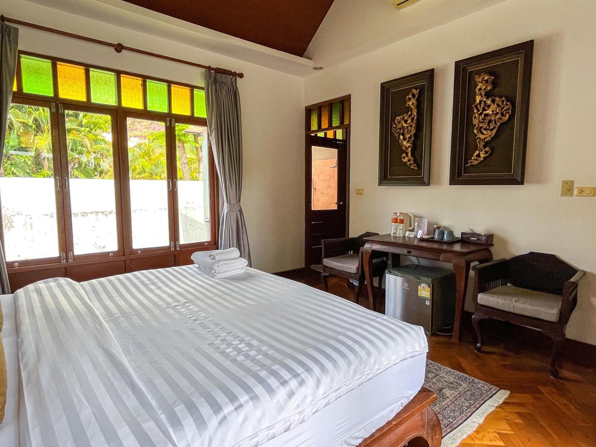 Baleeyan Residence Thalang Bilik gambar