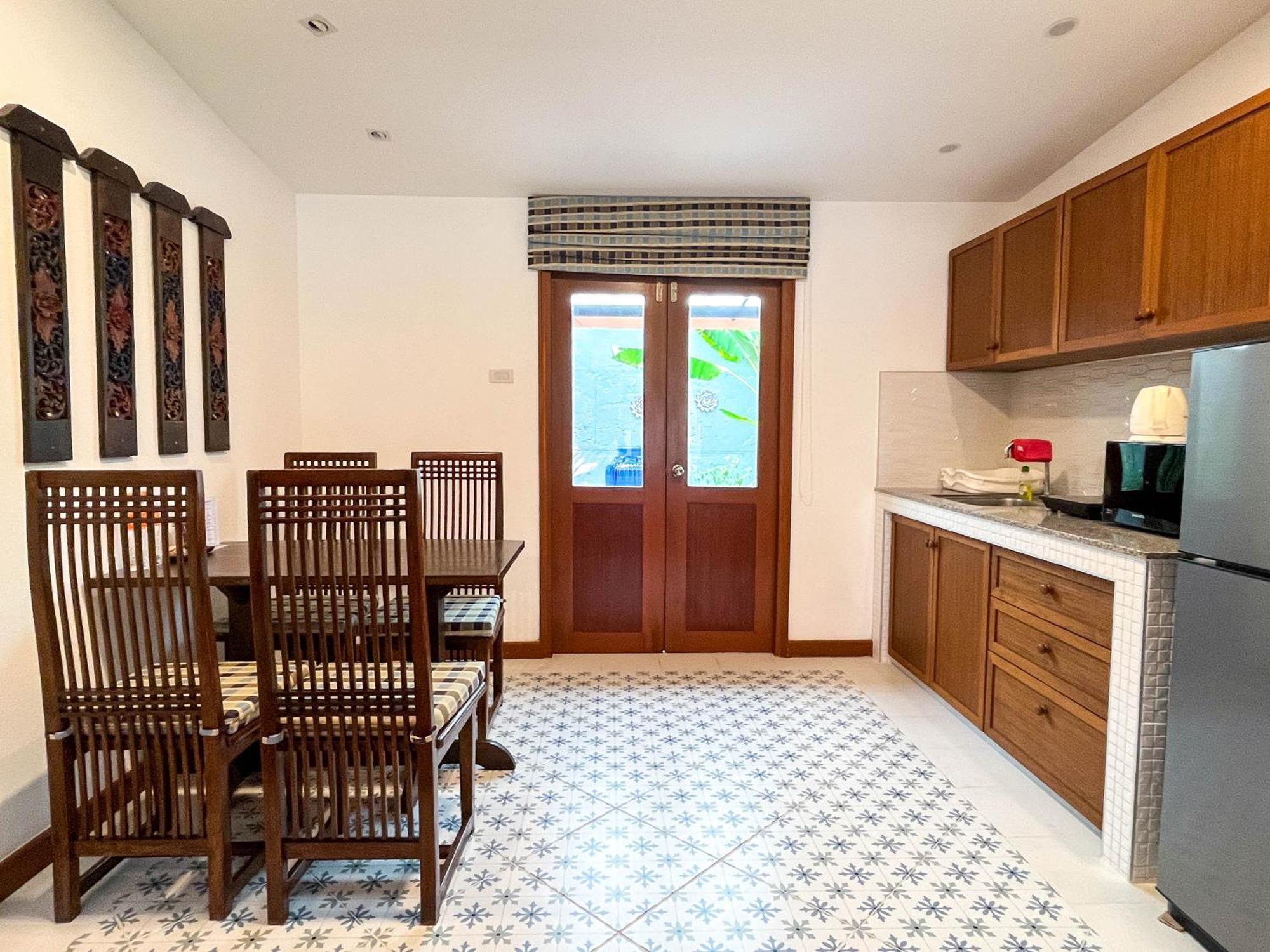 Baleeyan Residence Thalang Bilik gambar