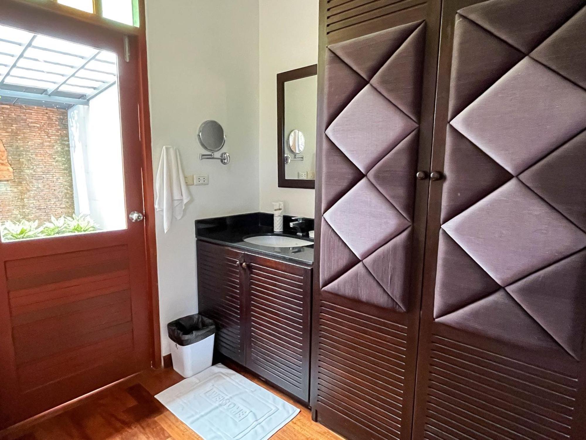 Baleeyan Residence Thalang Bilik gambar