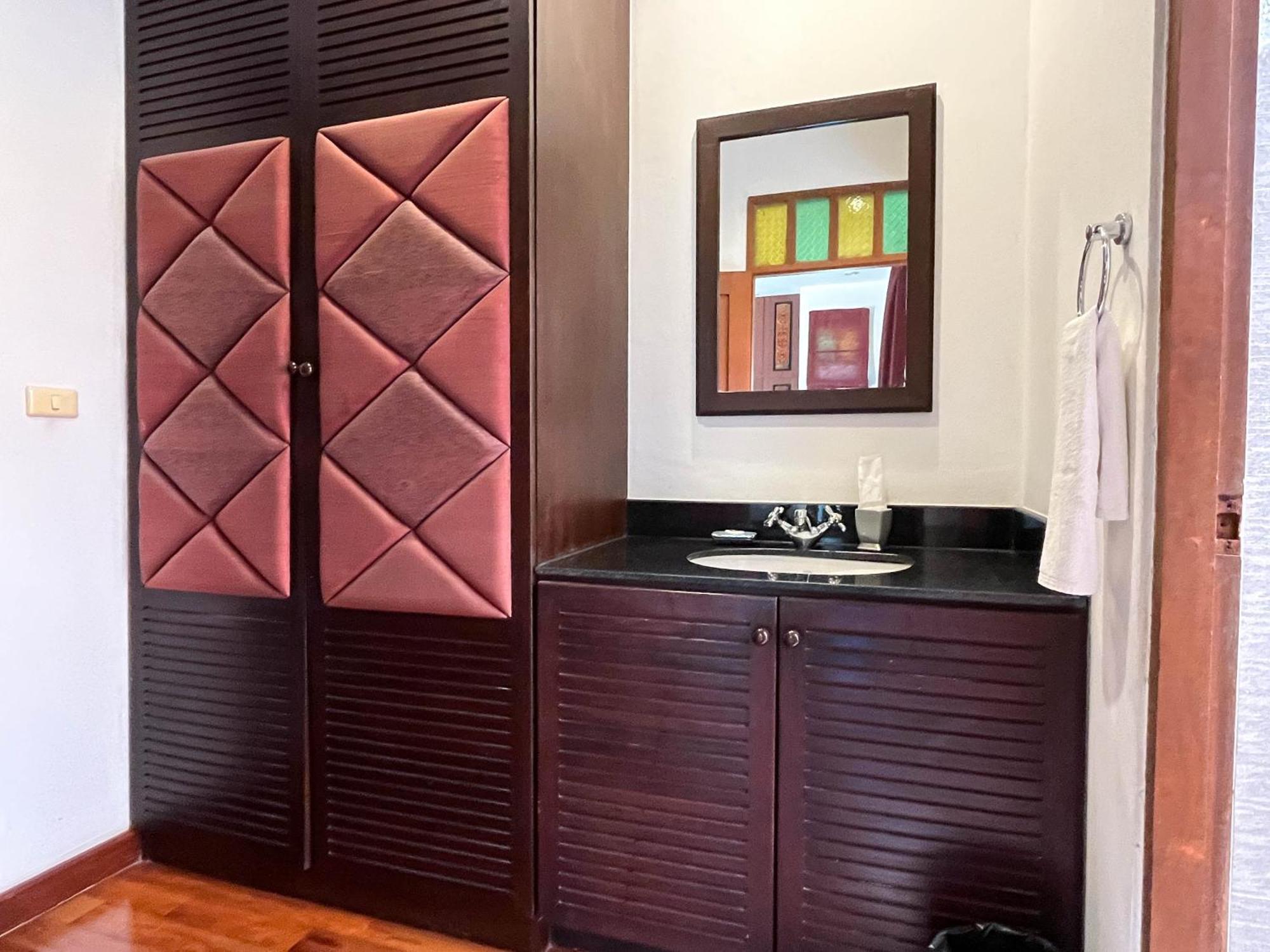 Baleeyan Residence Thalang Bilik gambar